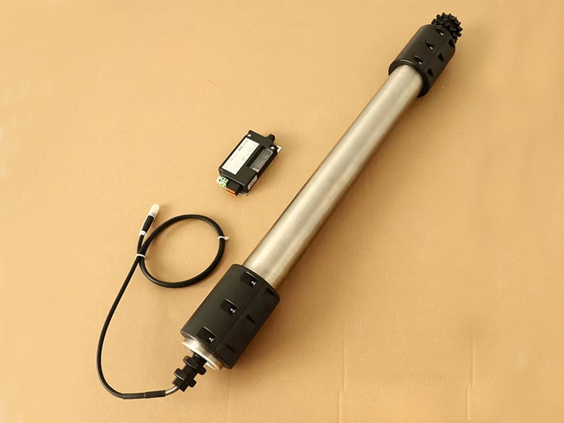 सीधी आस्तीन के साथ मोटर चालित रोलर