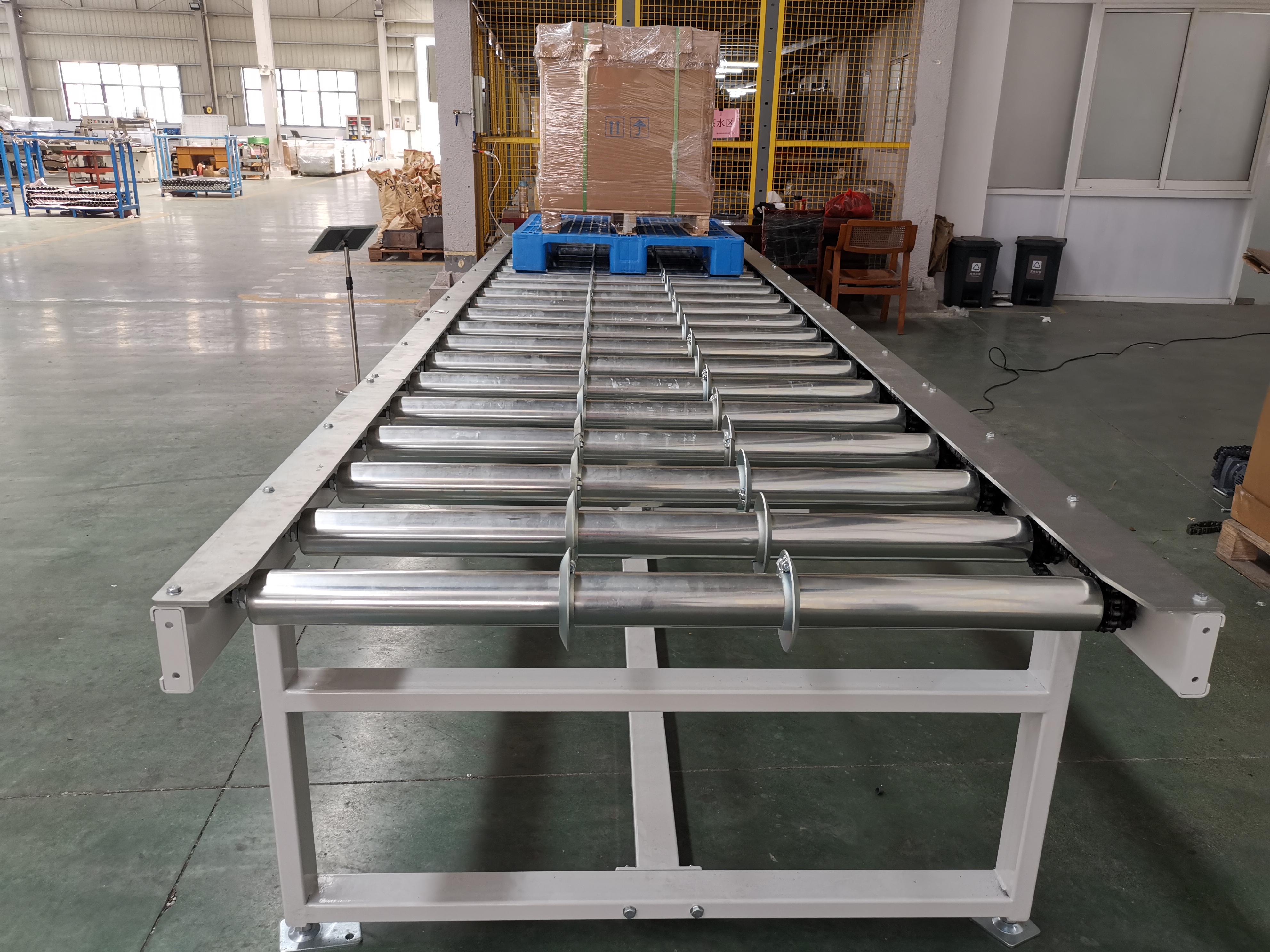 निकला हुआ किनारा के साथ फूस स्टील रोलर